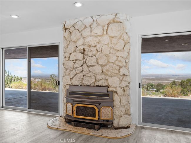 31611 157 Th St E, House other with 3 bedrooms, 3 bathrooms and 2 parking in Llano CA | Image 17