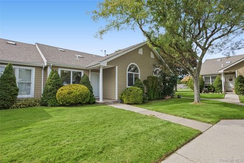 65 Eric Drive, Brookhaven, NY, 11953 | Card Image