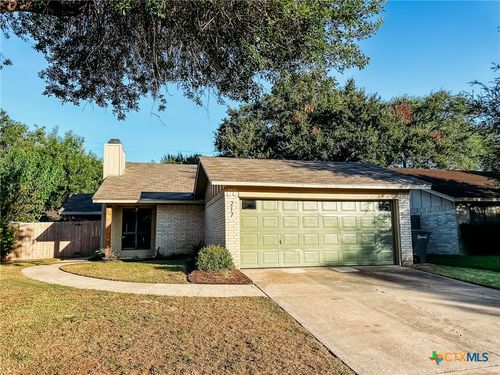 217 Londonderry Dr, Victoria, TX, 77901-4592 | Card Image