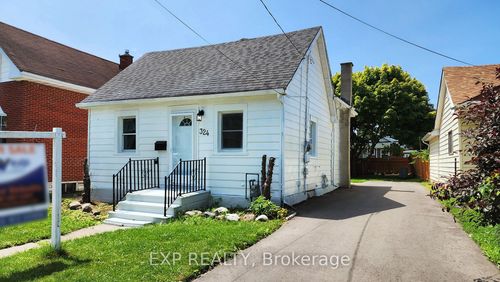 324 French St, Oshawa, ON, L1G5N5 | Card Image