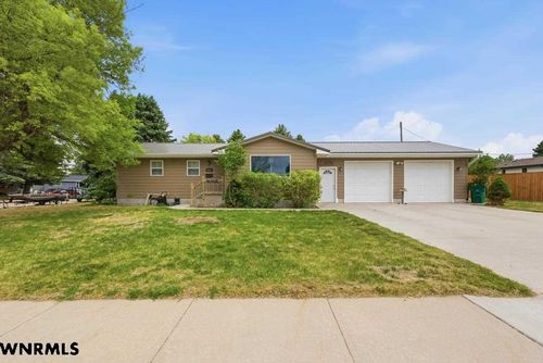 1805 Bluff View Dr, Gering, NE, 69341-2338 | Card Image