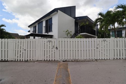 154-15434 Sw 85th Ln, Miami, FL, 33193-1207 | Card Image