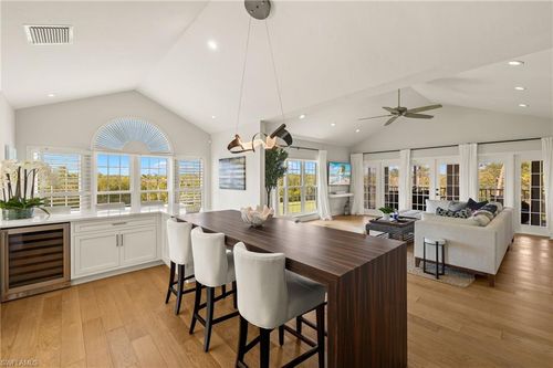 4460 Yacht Harbor Dr, NAPLES, FL, 34112-4202 | Card Image