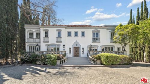 4526 Wilshire Boulevard, Los Angeles, CA, 90010 | Card Image