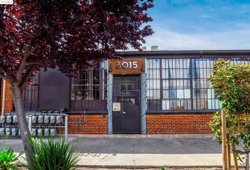 apt-14-3015 Myrtle St, Oakland, CA, 94608-4571 | Card Image