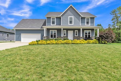 13196 Barrington Dr, Grafton, OH, 44044-1080 | Card Image