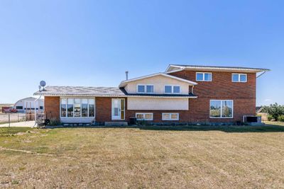 5121 120 Township Road, House detached with 4 bedrooms, 3 bathrooms and null parking in Cypress County AB | Image 1