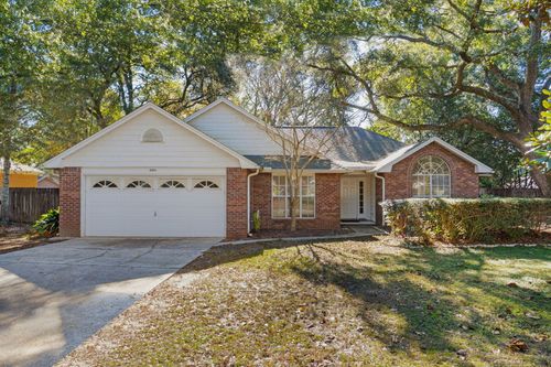 4591 Scarlet Dr, Crestview, FL, 32539-6352 | Card Image