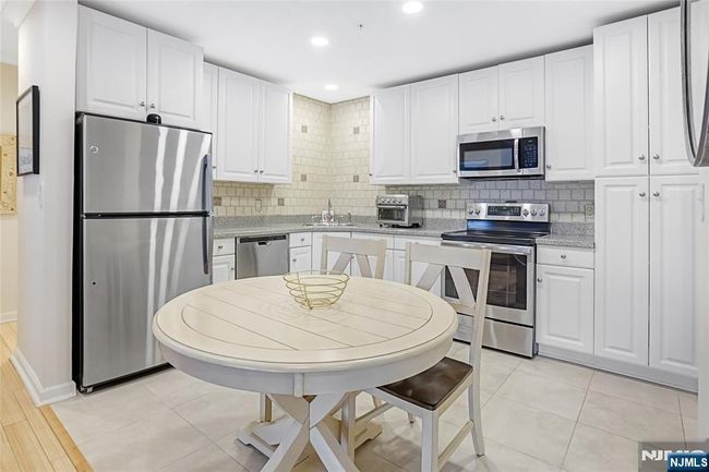 8915 Bergenwood Ave, Condo with 1 bedrooms, 1 bathrooms and null parking in North Bergen NJ | Image 8