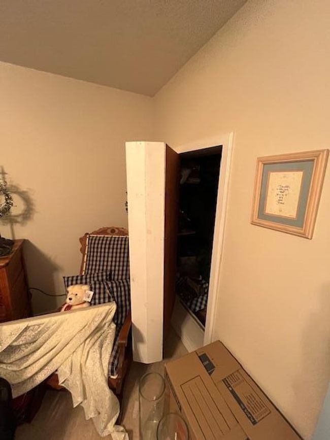 Murphy Style Door | Image 32