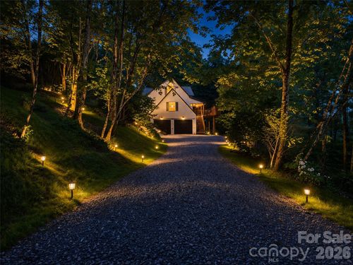 505 Middle Top Loop, Maggie Valley, NC, 28751-9725 | Card Image