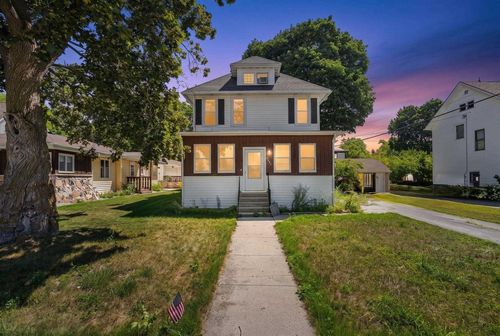 2034 Jefferson Street, New Holstein, WI, 53061 | Card Image