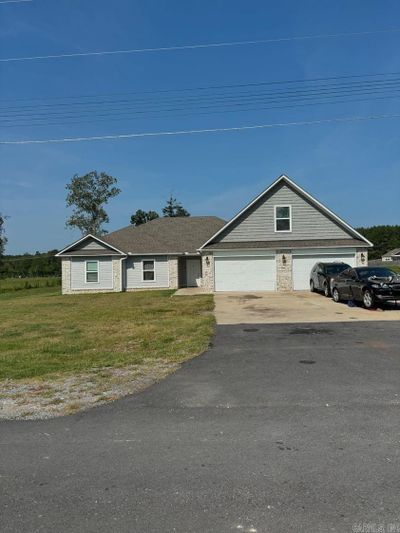 15987 E Miller Sardis, House other with 4 bedrooms, 2 bathrooms and null parking in Bauxite AR | Image 2