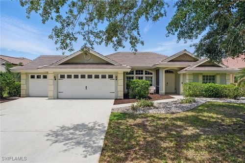 2246 Oxford Ridge Cir, LEHIGH ACRES, FL, 33973-6016 | Card Image