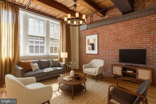 apt-201-301 Race St, PHILADELPHIA, PA, 19106-1842 | Card Image