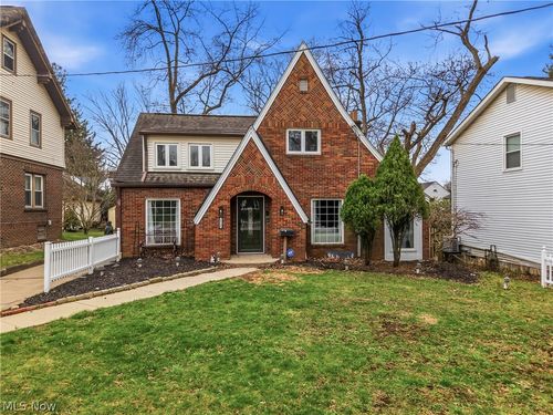1724 Chestnut Blvd, Cuyahoga Falls, OH, 44223-1854 | Card Image