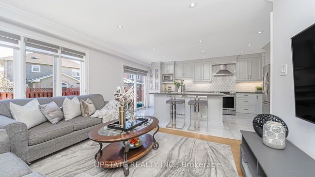 6 Mannel Cres, House other with 6 bedrooms, 4 bathrooms and 4 parking in Brampton ON | Image 24