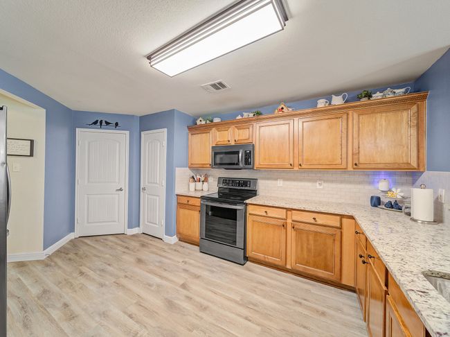 2040 Old Glory Ln, House other with 3 bedrooms, 2 bathrooms and null parking in Heartland TX | Image 9