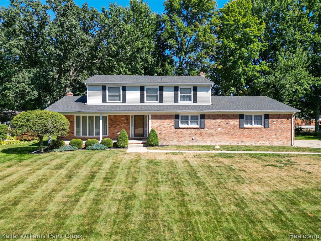 Wolf Dr, Shelby Township, MI 48316