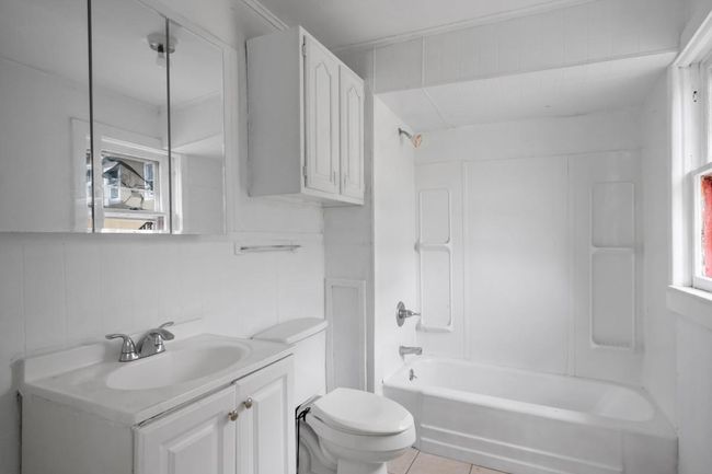 Bathroom | Image 7