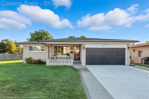 37011 Tricia Dr, Sterling Heights, MI, 48310-3660 | Card Image