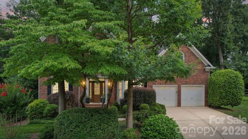 9125 Grove Tree Ln, Huntersville, NC, 28078-5500 | Card Image