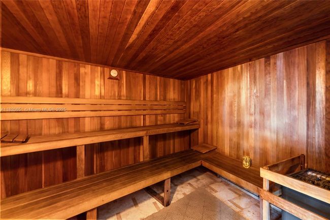 APT-707 - 31 Se 5 Th St, Condo with 1 bedrooms, 1 bathrooms and null parking in Miami FL | Image 27