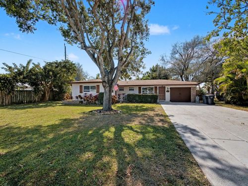 530 Australian Cir, Lake Park, FL, 33403-2513 | Card Image
