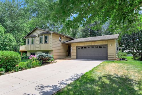 22365 Circle Ln, Rogers, MN, 55374-9578 | Card Image
