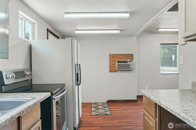 325 E State Route 4, House other with 3 bedrooms, 1 bathrooms and 1 parking in Cathlamet WA | Image 15