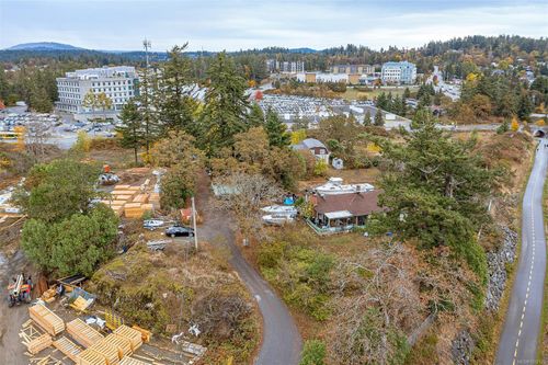 5 Erskine Lane, View Royal, BC, V8Z1R7 | Card Image