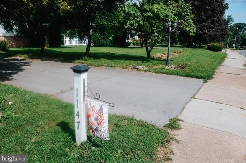 1147 W Main St, EPHRATA, PA, 17522-1332 | Card Image