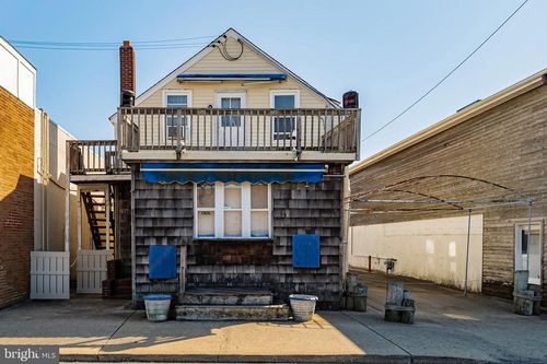 827 N Bay Ave, BEACH HAVEN, NJ, 08008-2010 | Card Image