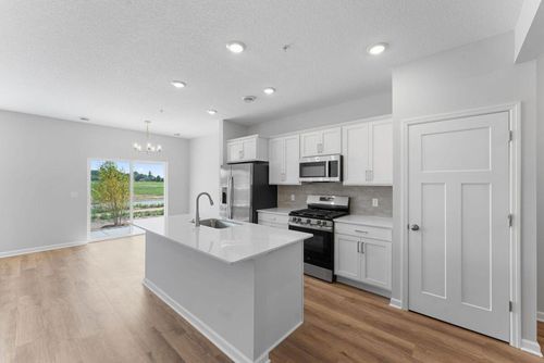 675 Tulare Terrace, Newport, MN, 55055 | Card Image