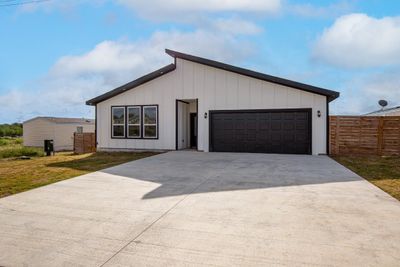 105 Pineapple Sage Cove, House other with 4 bedrooms, 3 bathrooms and 6 parking in Dale TX | Image 3