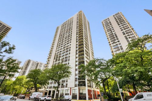2009-1455 N Sandburg Ter, Chicago, IL, 60610-5511 | Card Image