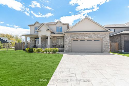 9232 Shoveller Dr, Niagara Falls, ON, L2H0M3 | Card Image