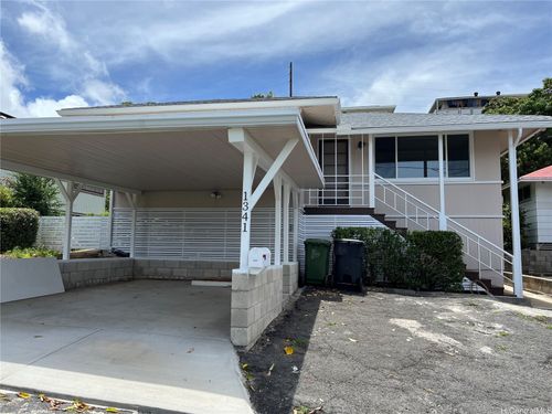 upstairs-1341 Ekaha Avenue, Honolulu, HI, 96816 | Card Image