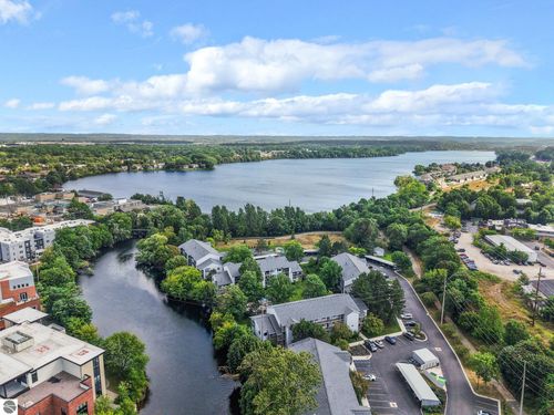 304-545 Riverine Drive, Traverse City, MI, 49684 | Card Image