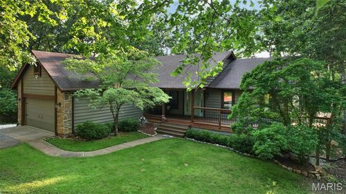 877 Red Fox Dr, Innsbrook, MO, 63390-6472 | Card Image