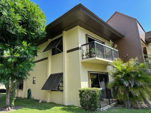 apt-101-7965 Sw 86th St, Miami, FL, 33143-7009 | Card Image