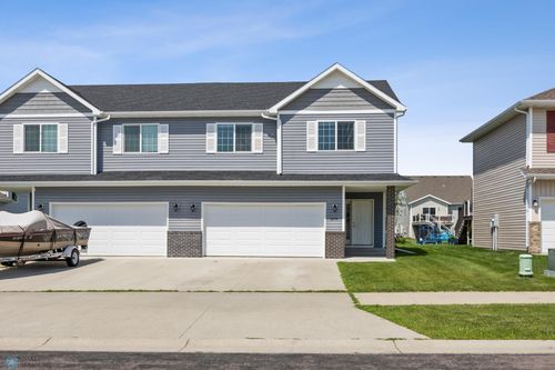 6279 59th Ave S, Fargo, ND, 58104-5717 | Card Image