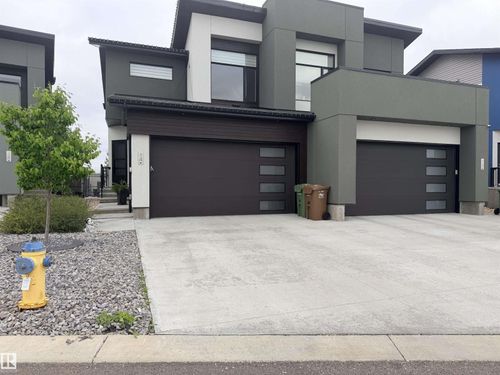 14 - 50 Edinburgh Crt N, Home with 3 bedrooms, 3 bathrooms and 6 parking in Saint Albert AB | Card Image