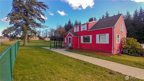 2304 300th St Nw, Stanwood, WA, 98292-9672 | Card Image