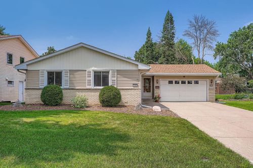 3141 Jersey Ave N, Crystal, MN, 55427-2940 | Card Image