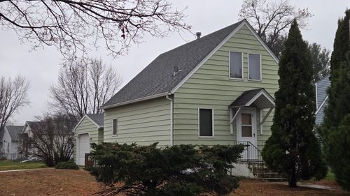 814 14th Ave Se, Austin, MN, 55912-3945 | Card Image