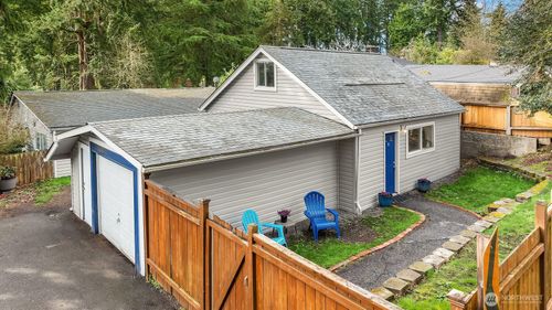b-19046 10th Ave Ne, Shoreline, WA, 98155-2237 | Card Image