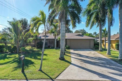 699 Ixoria Ave, Fort Pierce, FL, 34982-6219 | Card Image