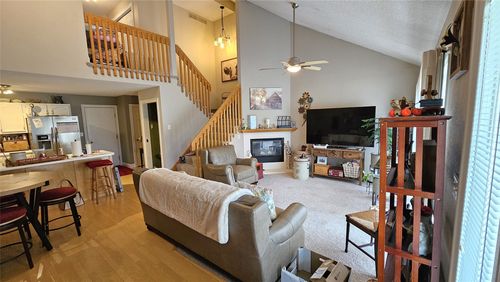 unit-904-4425 Mills Civic Pkwy, West Des Moines, IA, 50265-5488 | Card Image