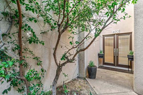 477 Village Sq E, Palm Springs, CA, 92262-7823 | Card Image